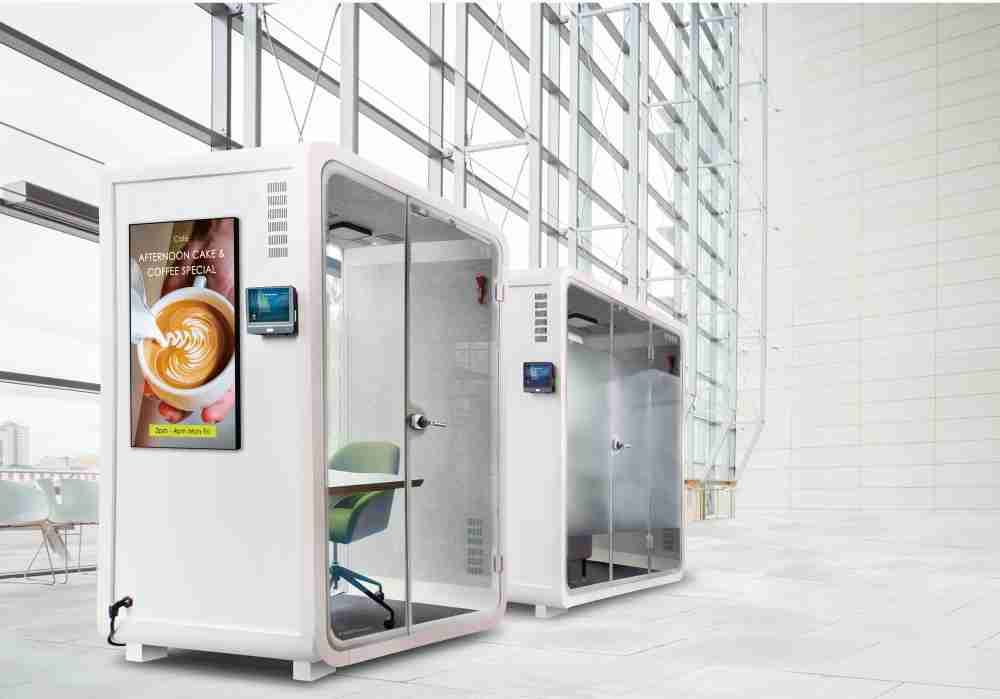 彩神vll子公司达擎之智慧行动办公舱，，，，采用PDLC智能调光玻璃设计，，，透过通电与断电的电流切换，，，呈现透明与雾面效果，，具节能降耗特性并兼顾隐私，，确保信息安全