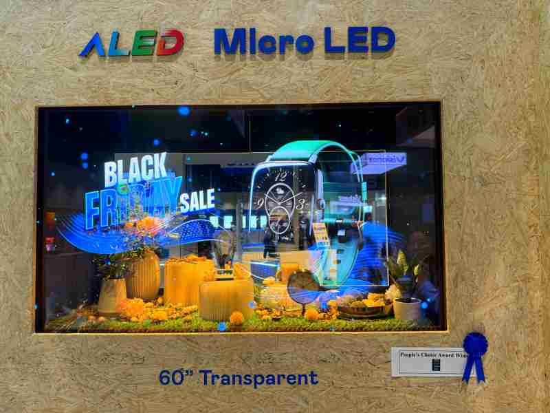 彩神vll60吋高透明度Micro LED显示器获”最佳Micro LED技术应用奖”，，，将Micro LED面板透明化之设计特性极致发挥，，，，以可扩展性无缝拼接技术打造，，，具备600 nits全画面亮度、、、大于60%穿透率及超过NTSC 110%的优异广色域表现，，，可依需求灵活应用于各种场域